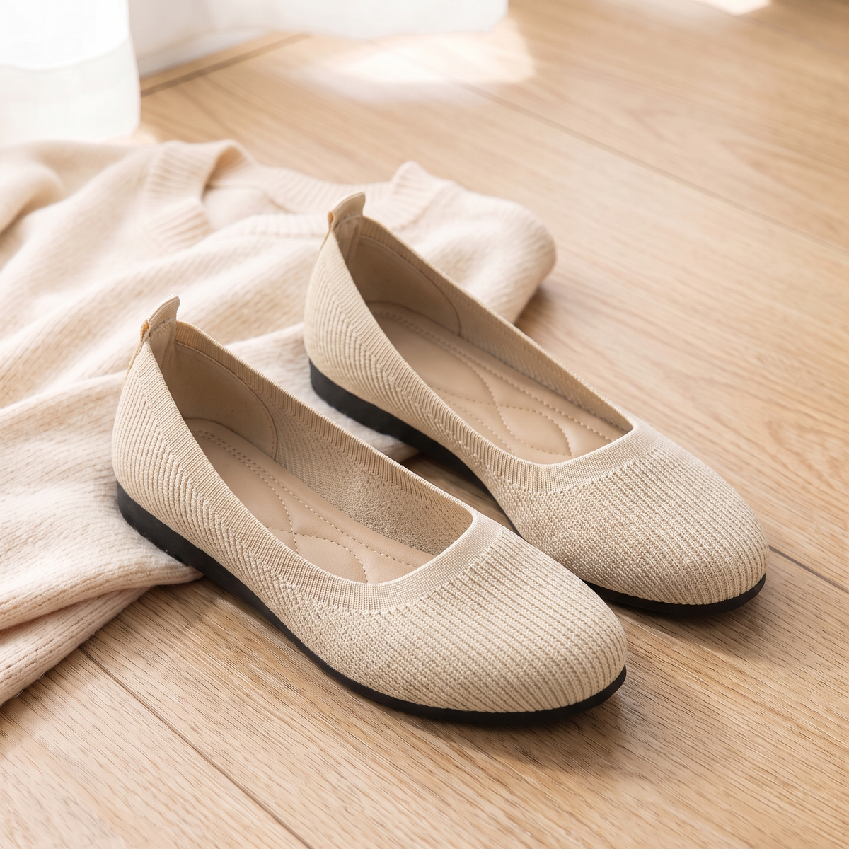 Color: Beige