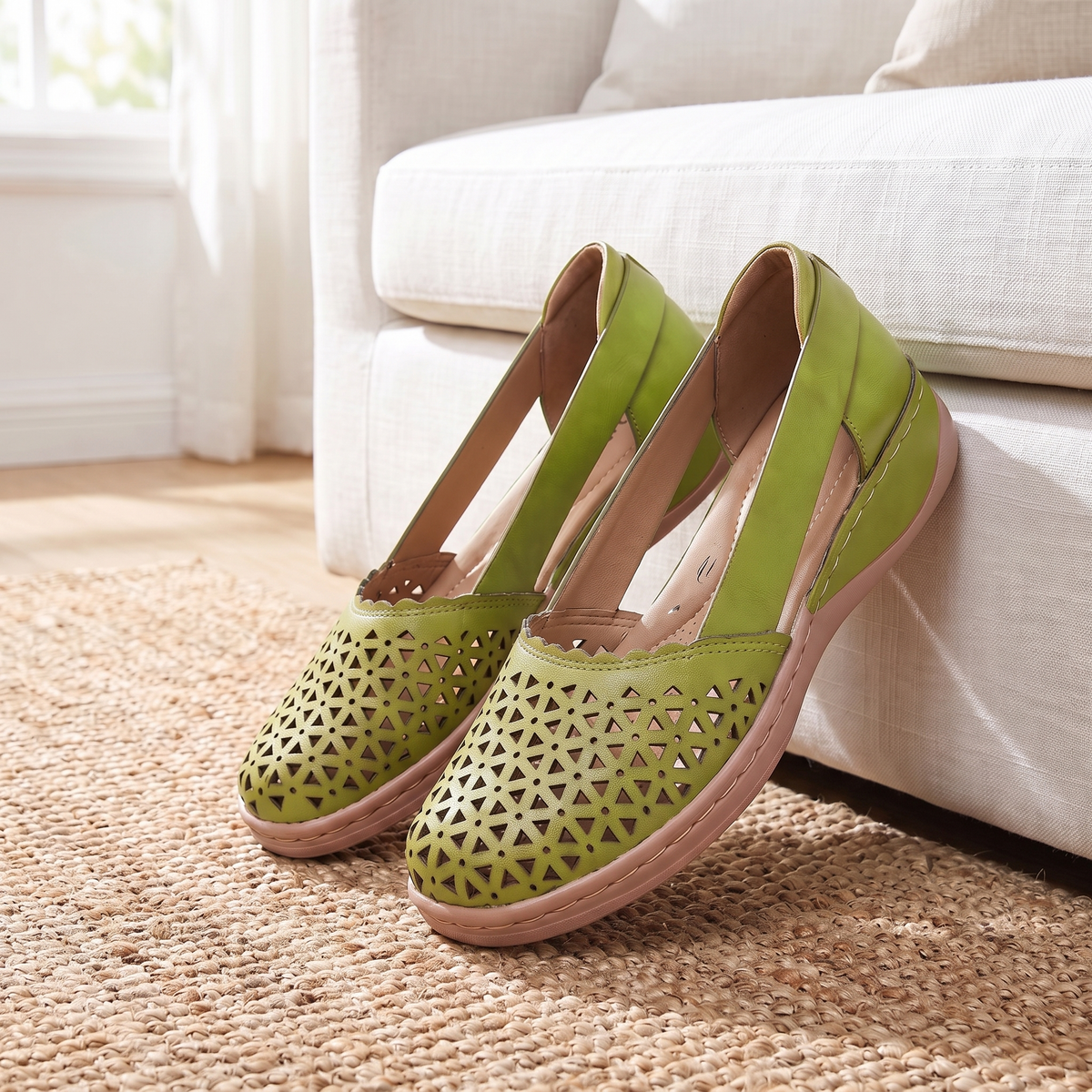 Color: Green